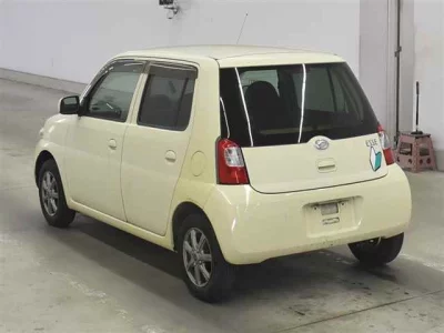 Daihatsu Esse