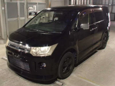 Mitsubishi DELICA D5