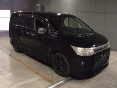 Mitsubishi DELICA D5