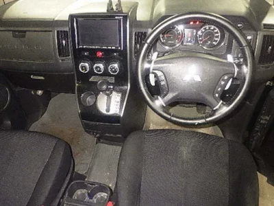 Mitsubishi DELICA D5