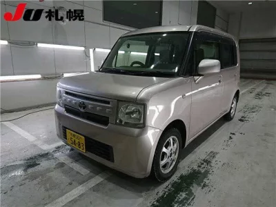 Toyota PIXIS SPACE