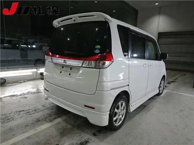 Mitsubishi DELICA D2