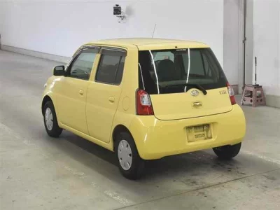 Daihatsu Esse