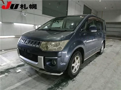 Mitsubishi DELICA D5