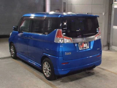 Mitsubishi DELICA D2