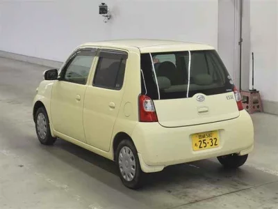Daihatsu Esse