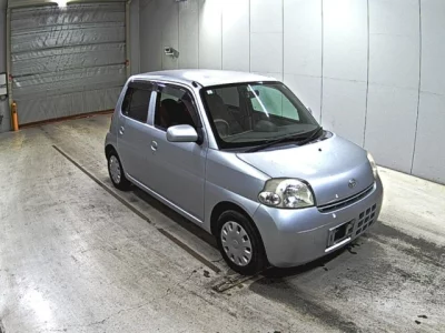 Daihatsu Esse