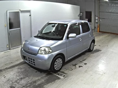 Daihatsu Esse