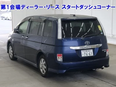 Toyota ISIS