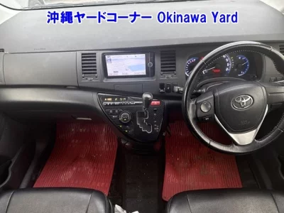 Toyota ISIS