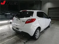 Mazda DEMIO лот № 129 оценка R  с аукциона в Японии 1