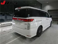 Nissan ELGRAND лот № 130 оценка R  с аукциона в Японии 1