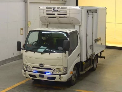 Hino DUTRO  с аукциона в Японии