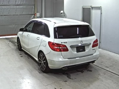 Mercedes-Benz B CLASS
