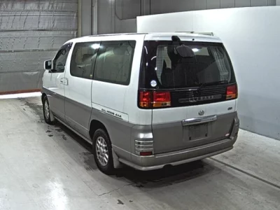 Nissan ELGRAND  с аукциона в Японии