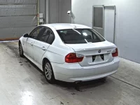 BMW 3-Series лот № 9389 оценка 3.5  с аукциона в Японии 1