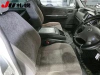 Nissan CARAVAN VAN лот № 1046 оценка R  с аукциона в Японии 4