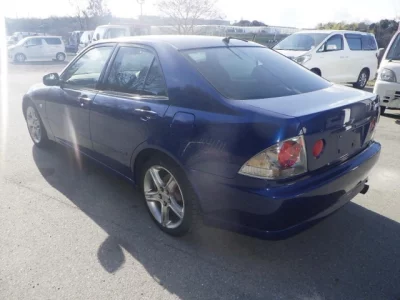 Toyota ALTEZZA  с аукциона в Японии