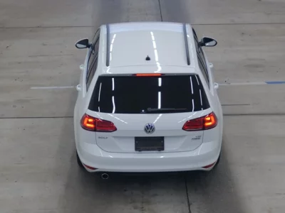 Volkswagen GOLF VARIANT