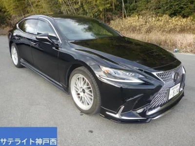 Lexus LS