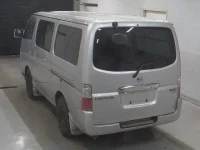 Nissan CARAVAN VAN лот № 4002 оценка R  с аукциона в Японии 1