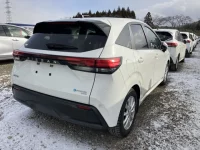 Nissan NOTE лот № 2 оценка 4  с аукциона в Японии 1