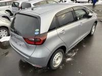 Honda FIT лот № 9 оценка 4  с аукциона в Японии 1