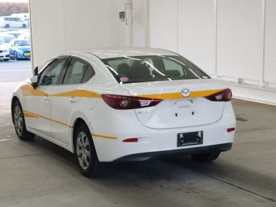 Mazda AXELA  с аукциона в Японии