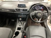 Mazda AXELA лот № 2041 оценка 4  с аукциона в Японии 4