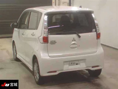 Mitsubishi EK CUSTOM