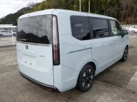 Honda STEP WAGON лот № 3842 оценка 5  с аукциона в Японии 4