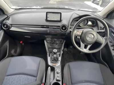 Mazda DEMIO  с аукциона в Японии