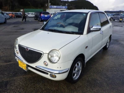 Daihatsu OPTI