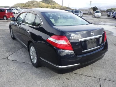 Nissan TEANA