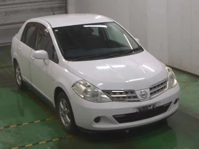 Nissan TIIDA LATIO
