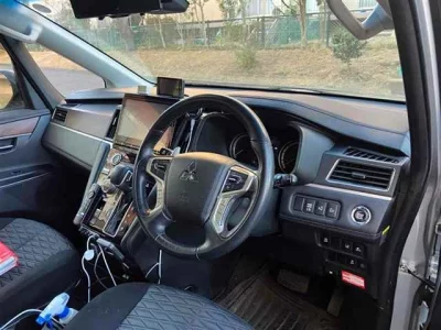 Mitsubishi DELICA D5