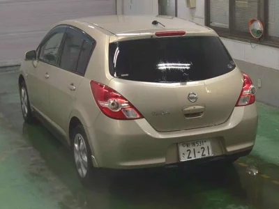 Nissan TIIDA