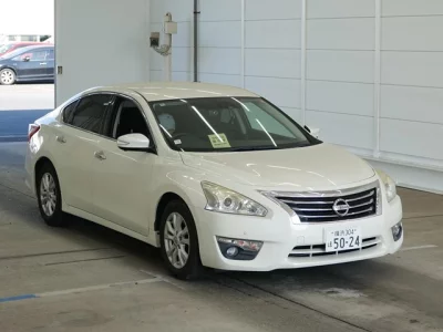 Nissan TEANA