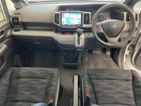 Honda STEP WAGON лот № 2106 оценка 3.5  с аукциона в Японии 4