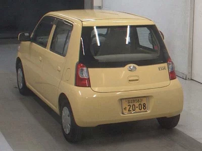 Daihatsu Esse