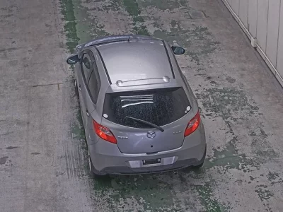 Mazda DEMIO  с аукциона в Японии