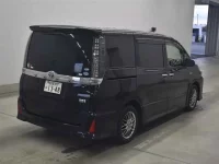 Toyota VOXY лот № 20071 оценка R  с аукциона в Японии 4