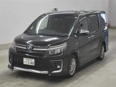 Toyota VOXY  с аукциона в Японии