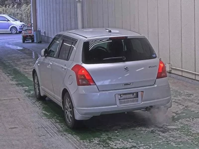 Suzuki SWIFT  с аукциона в Японии