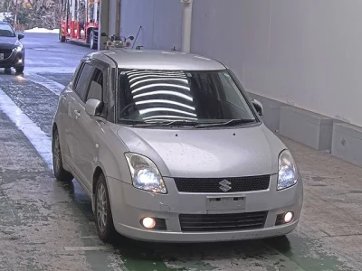 Suzuki SWIFT  с аукциона в Японии