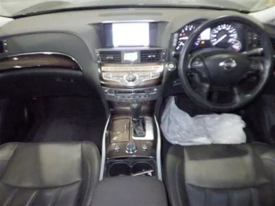 Nissan FUGA  с аукциона в Японии