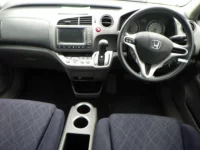 Honda STREAM лот № 2110 оценка 3.5  с аукциона в Японии 2