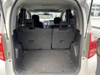 Toyota RACTIS лот № 6147 оценка 3  с аукциона в Японии 4