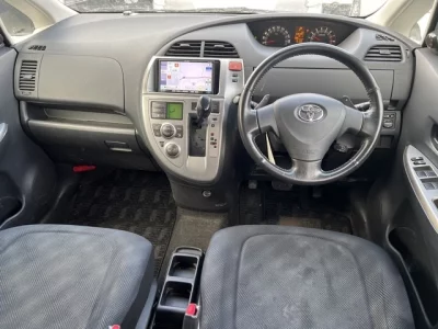 Toyota RACTIS  с аукциона в Японии