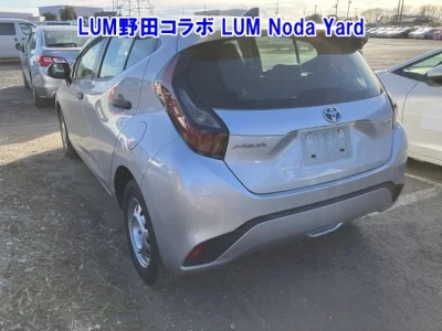 Toyota AQUA  с аукциона в Японии